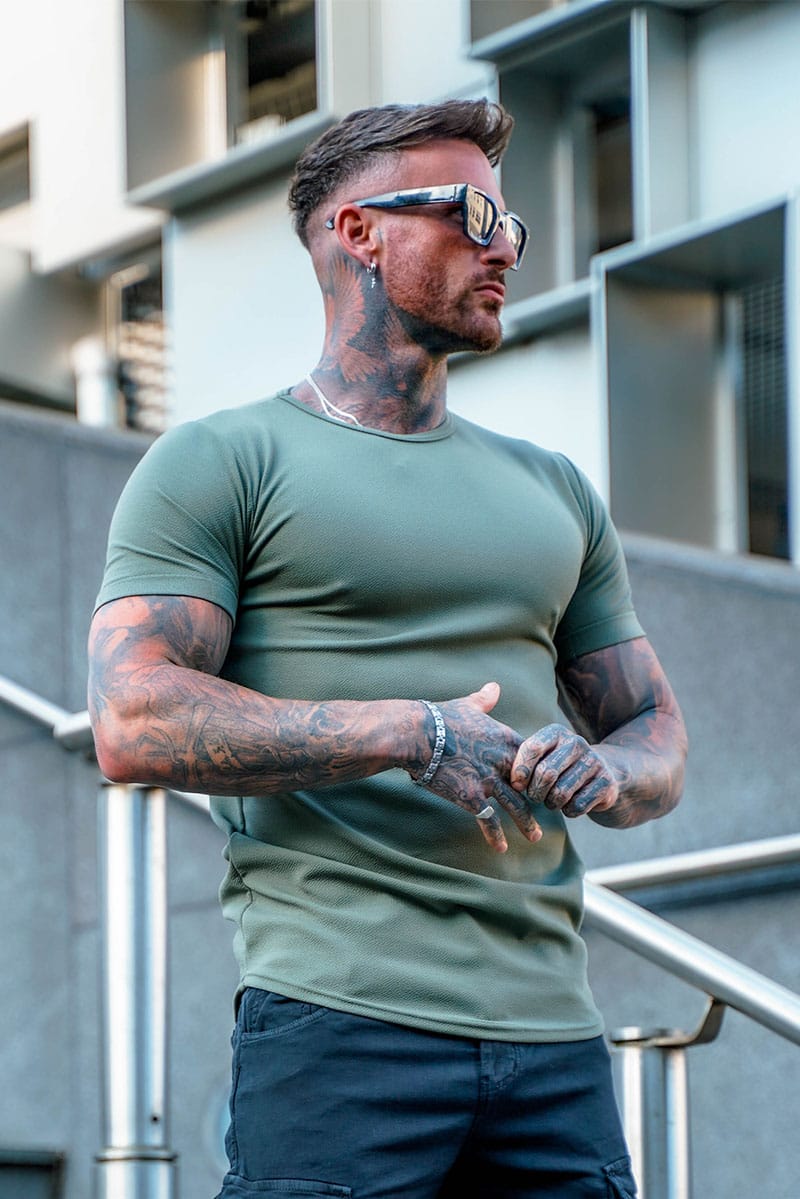 Χακί ανδρικό γκοφρε ελαστικό T-shirt / 5102K
